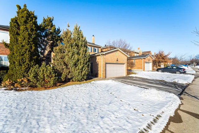 1615 Sir Monty's Drive, Mississauga - photo 3