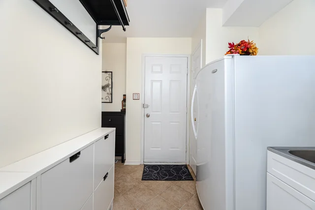 1615 Sir Monty's Drive, Mississauga - photo 28