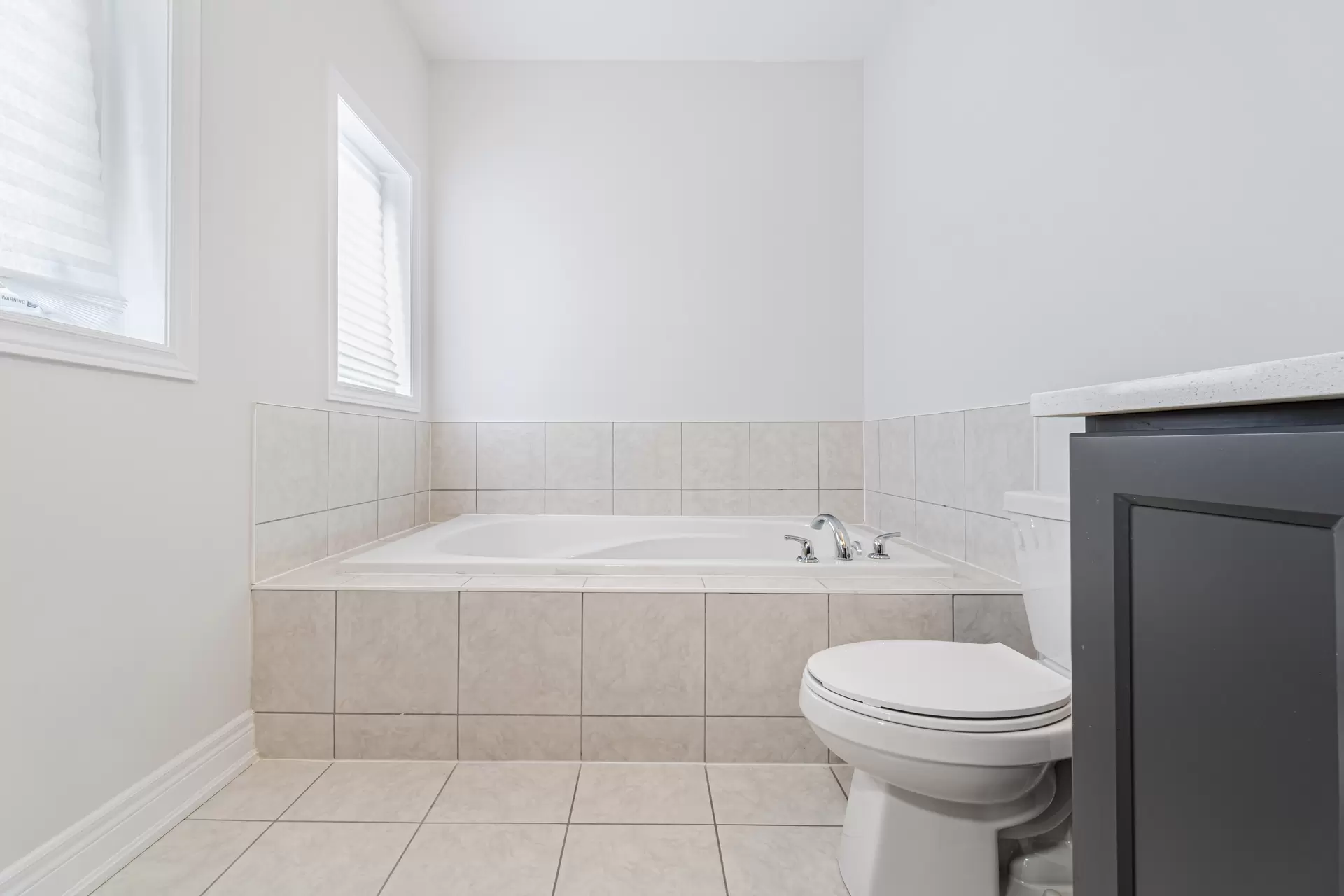 3212938