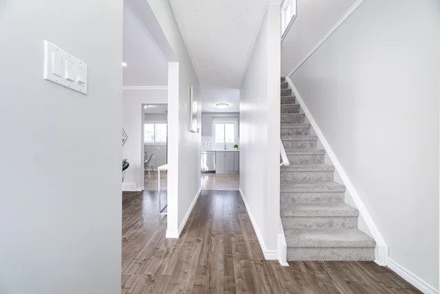 43 Markham Crescent, Stoney Creek - photo 13