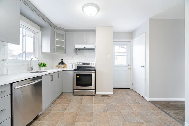 43 Markham Crescent, Stoney Creek - photo 24