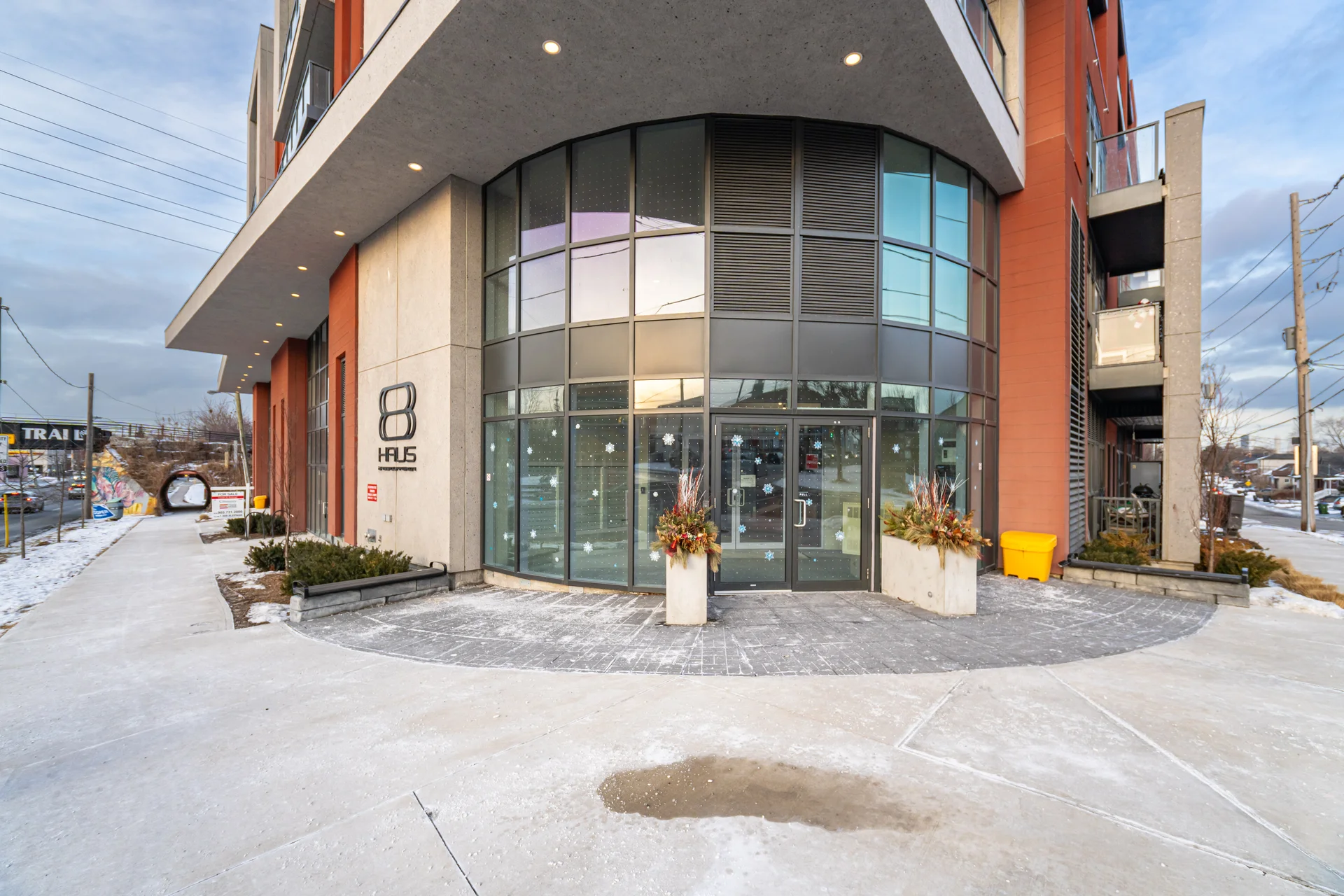 #715-2433 Dufferin Street, York - photo 2