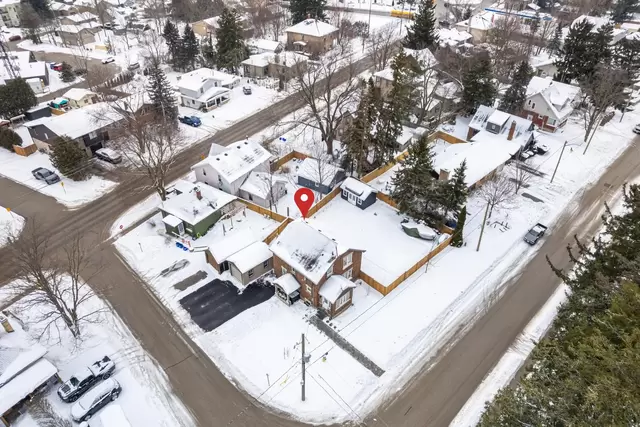 295 Albert Street West, Fergus - photo 2