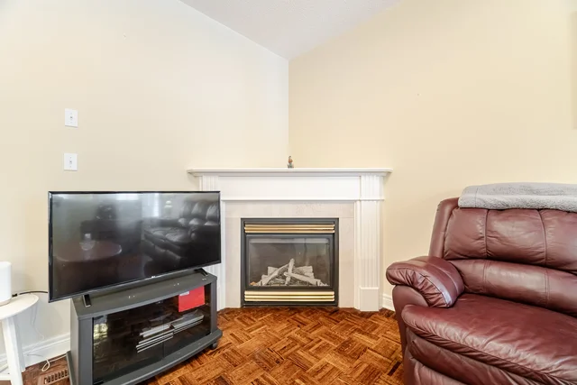 5844 Corinthian Trail, Mississauga - photo 12