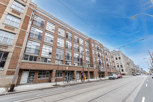 #513-955 Queen Street West, Toronto - photo 1