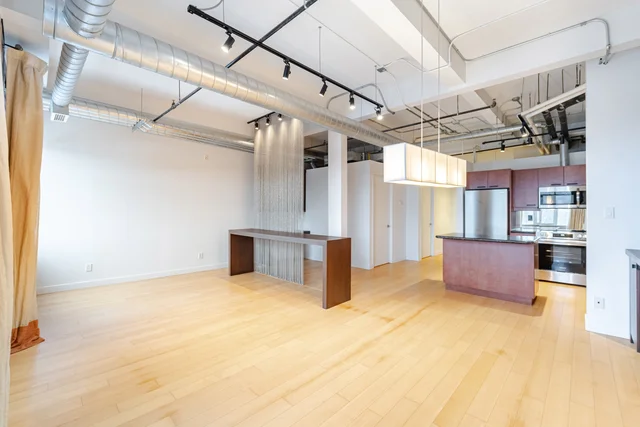 #513-955 Queen Street West, Toronto - photo 18