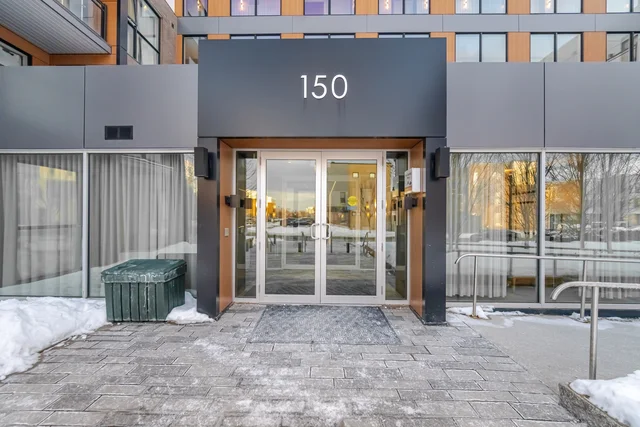 #113-150 Sabina Drive, Oakville - photo 2