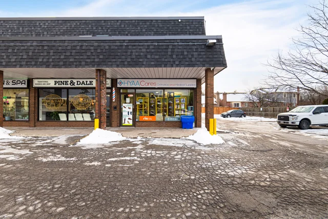 #8-5291 Lakeshore Road, Burlington - photo 1