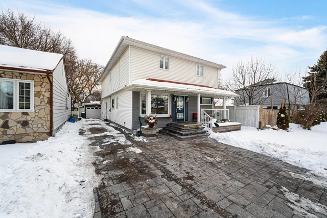27 Brock Street, Ajax - photo 3