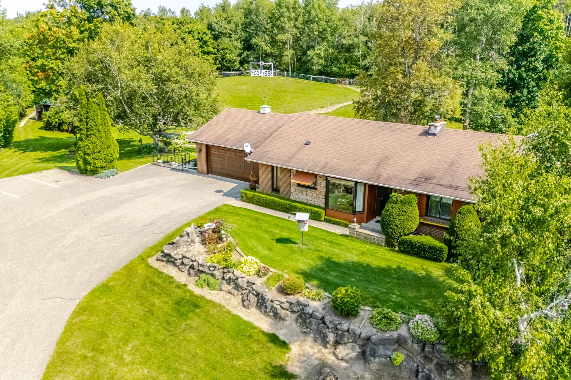 16735 Mississauga Road, Terra Cotta - photo 9