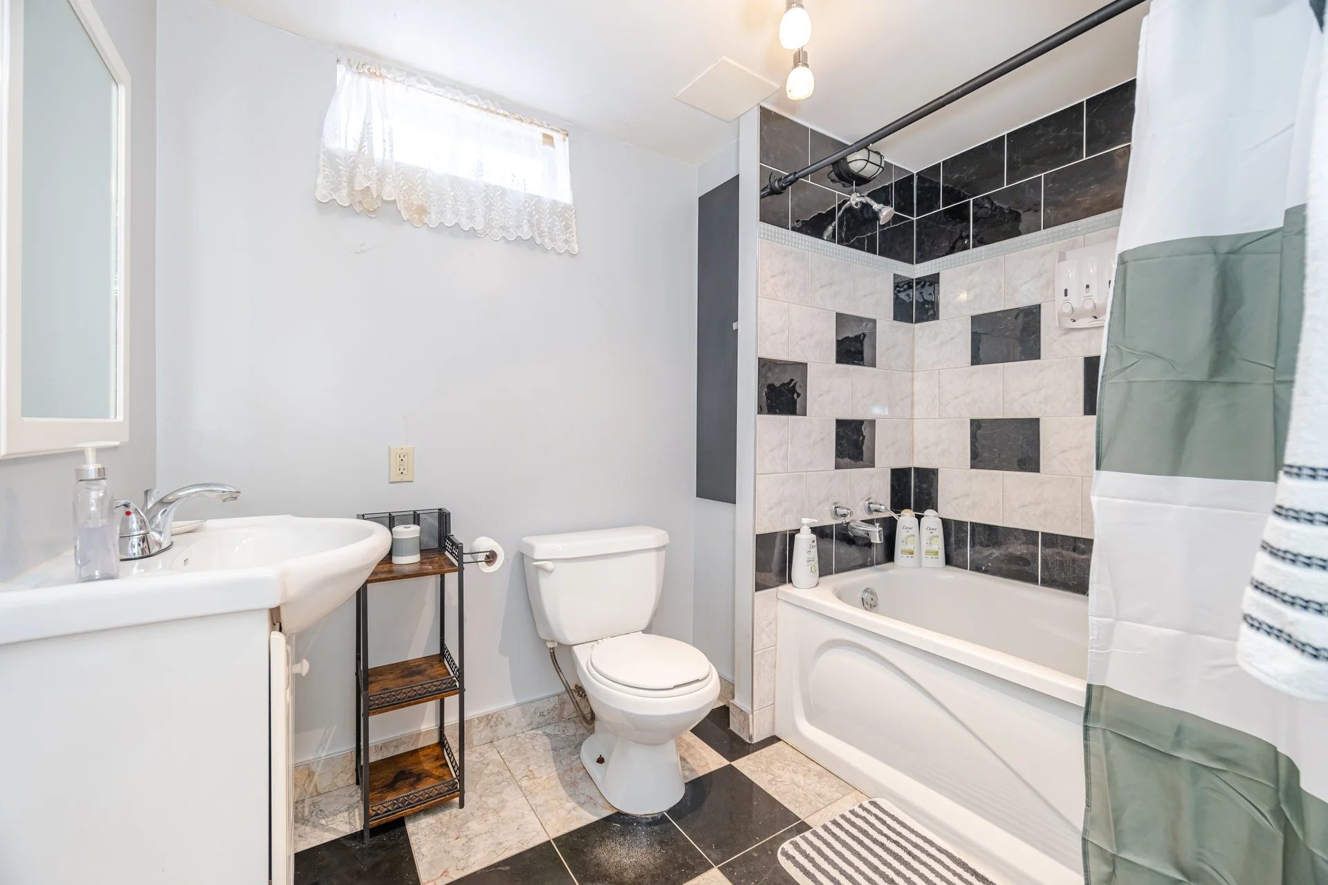 7 Holmes Crescent, Ajax - photo 59