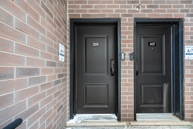 #305-349 Wheat Boom Drive, Oakville - photo 2