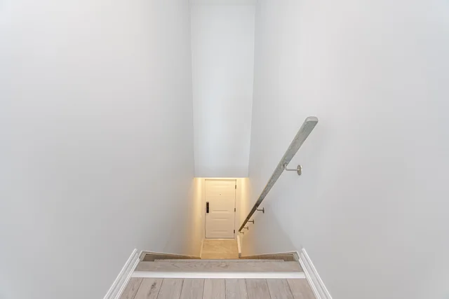 #305-349 Wheat Boom Drive, Oakville - photo 3