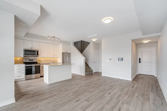 #305-349 Wheat Boom Drive, Oakville - photo 13