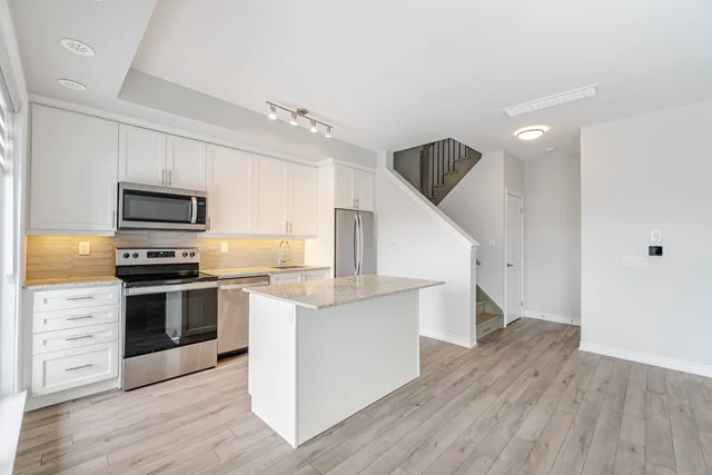 #305-349 Wheat Boom Drive, Oakville - photo 18