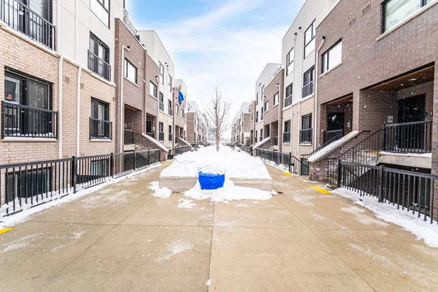 #305-349 Wheat Boom Drive, Oakville - photo 44