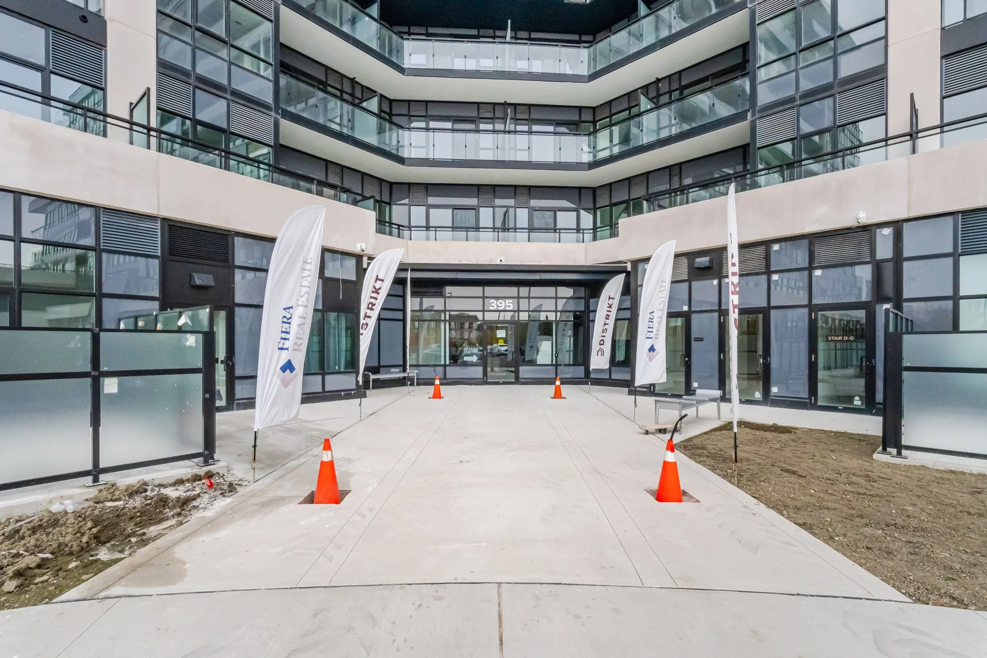 #212-395 Dundas Street West, Oakville - photo 3