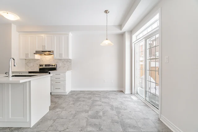 141 Marigold Gardens, Oakville - photo 15