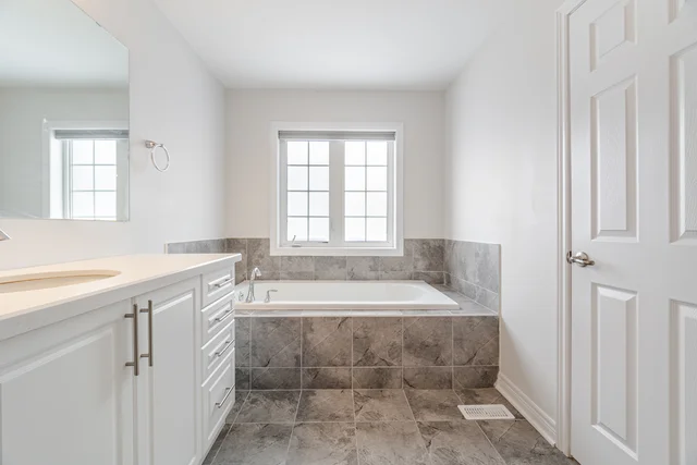 141 Marigold Gardens, Oakville - photo 25