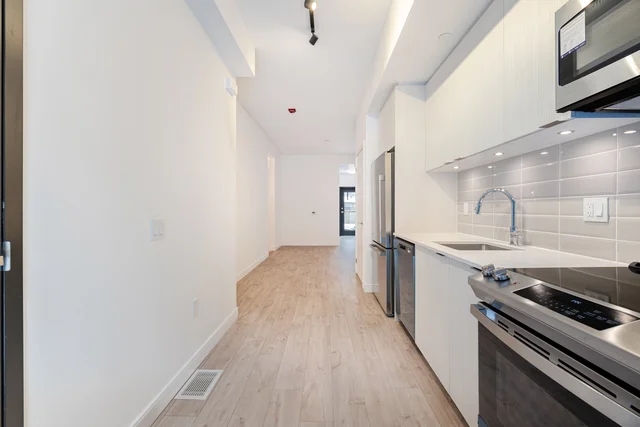 #8-176 Clonmore Drive, Scarborough - photo 6