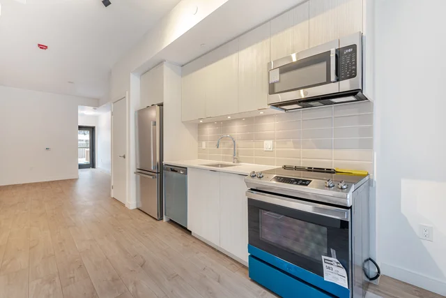 #8-176 Clonmore Drive, Scarborough - photo 7