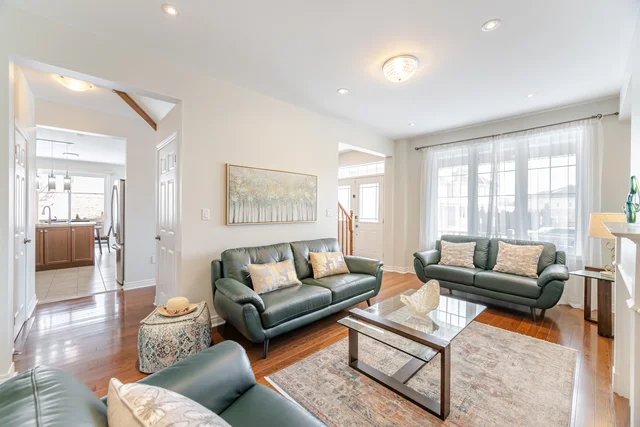 2025 Trawden Way, Oakville - photo 8