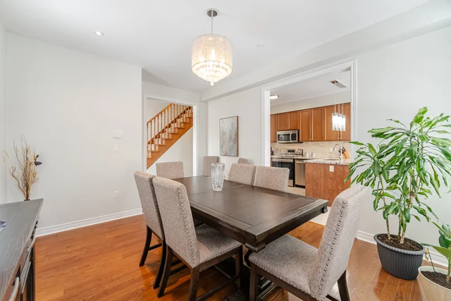 2025 Trawden Way, Oakville - photo 14