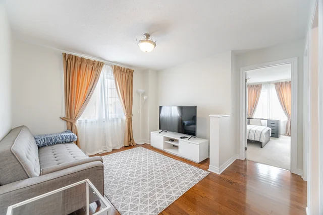 2025 Trawden Way, Oakville - photo 23
