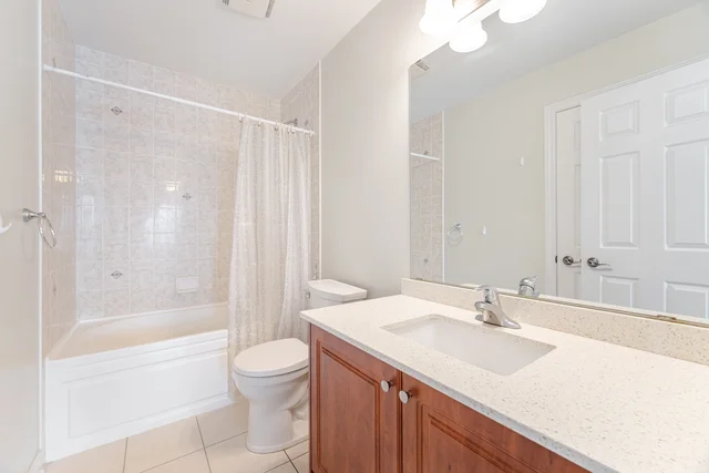 2025 Trawden Way, Oakville - photo 28