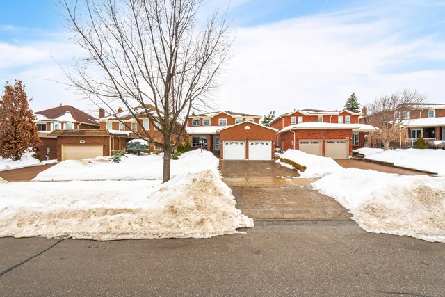 166 Killian Road, Maple - photo 2