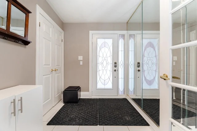 166 Killian Road, Maple - photo 9