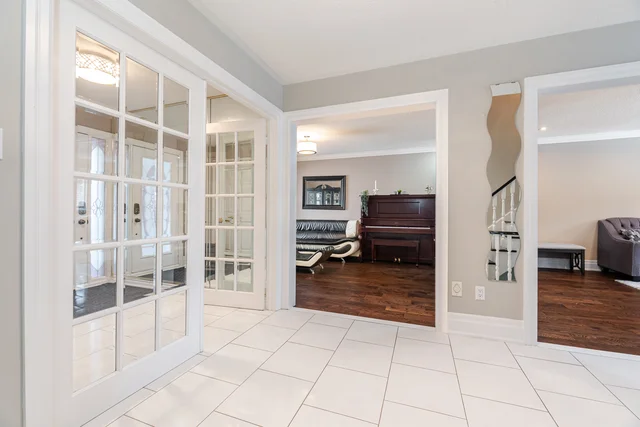 166 Killian Road, Maple - photo 11