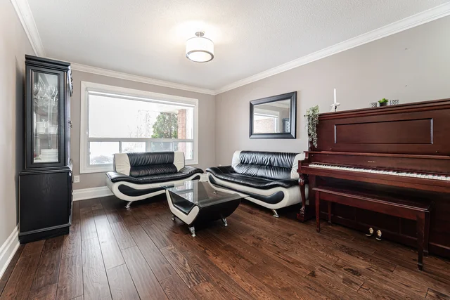 166 Killian Road, Maple - photo 12