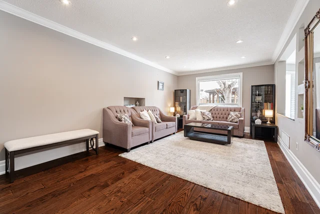 166 Killian Road, Maple - photo 17