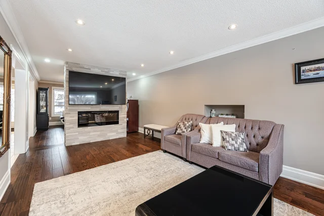 166 Killian Road, Maple - photo 19