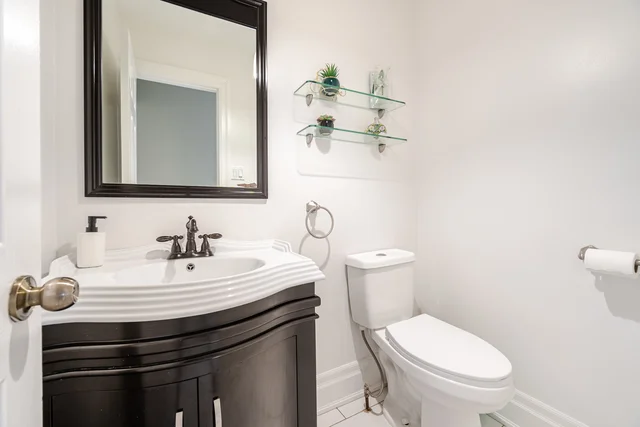 166 Killian Road, Maple - photo 31