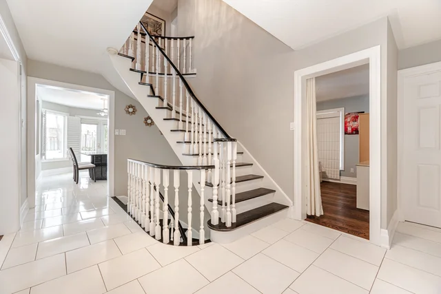 166 Killian Road, Maple - photo 33