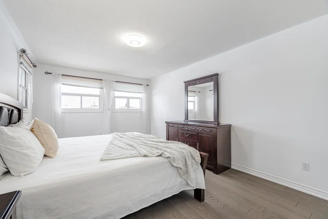 166 Killian Road, Maple - photo 38