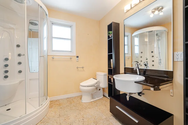 166 Killian Road, Maple - photo 50