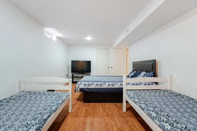166 Killian Road, Maple - photo 64