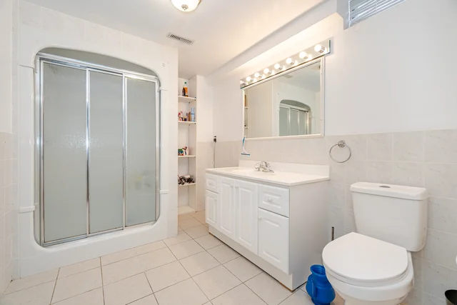 166 Killian Road, Maple - photo 66
