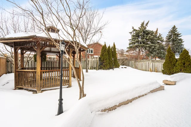 166 Killian Road, Maple - photo 72