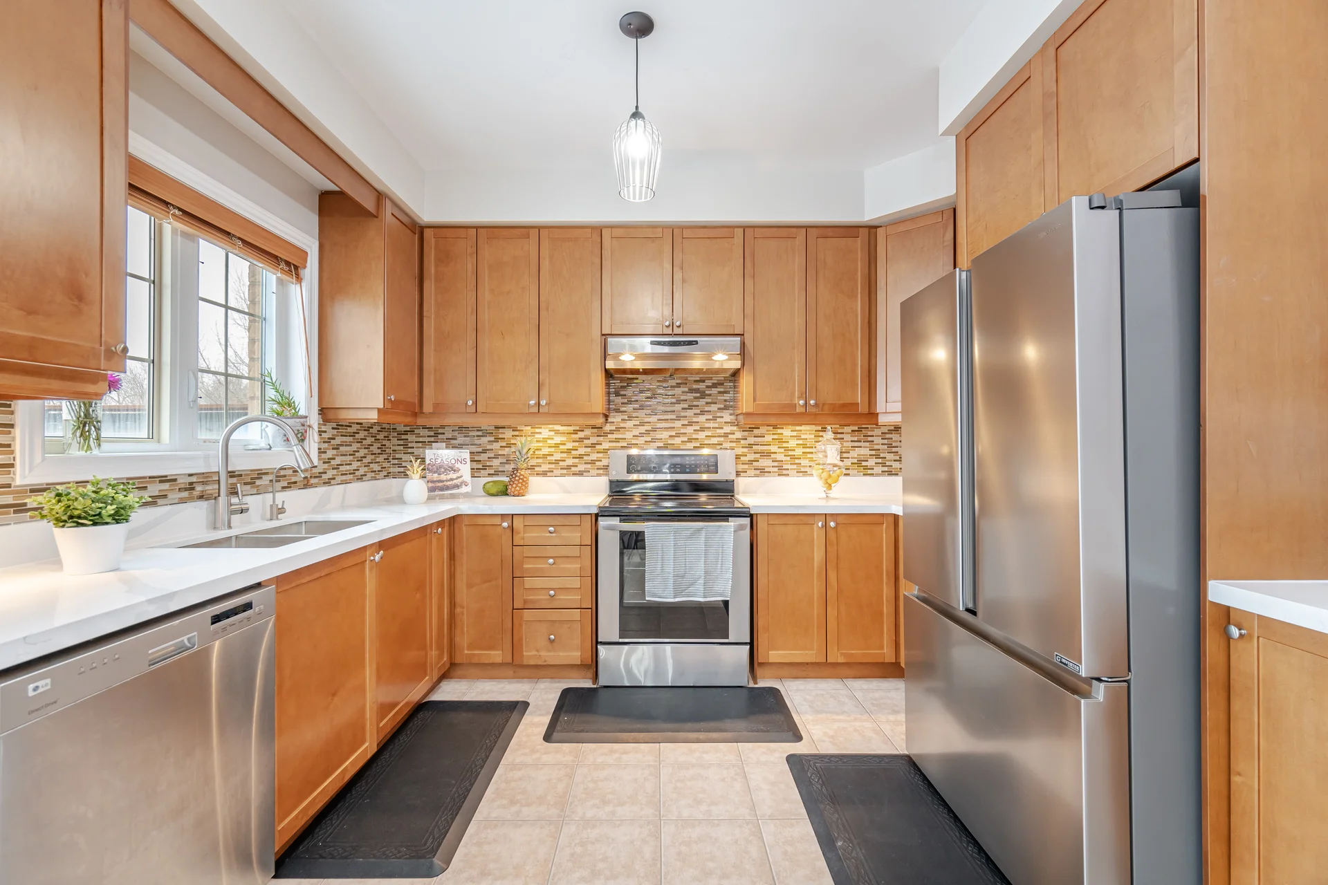 150 Fairwood Circle, Brampton - photo 31