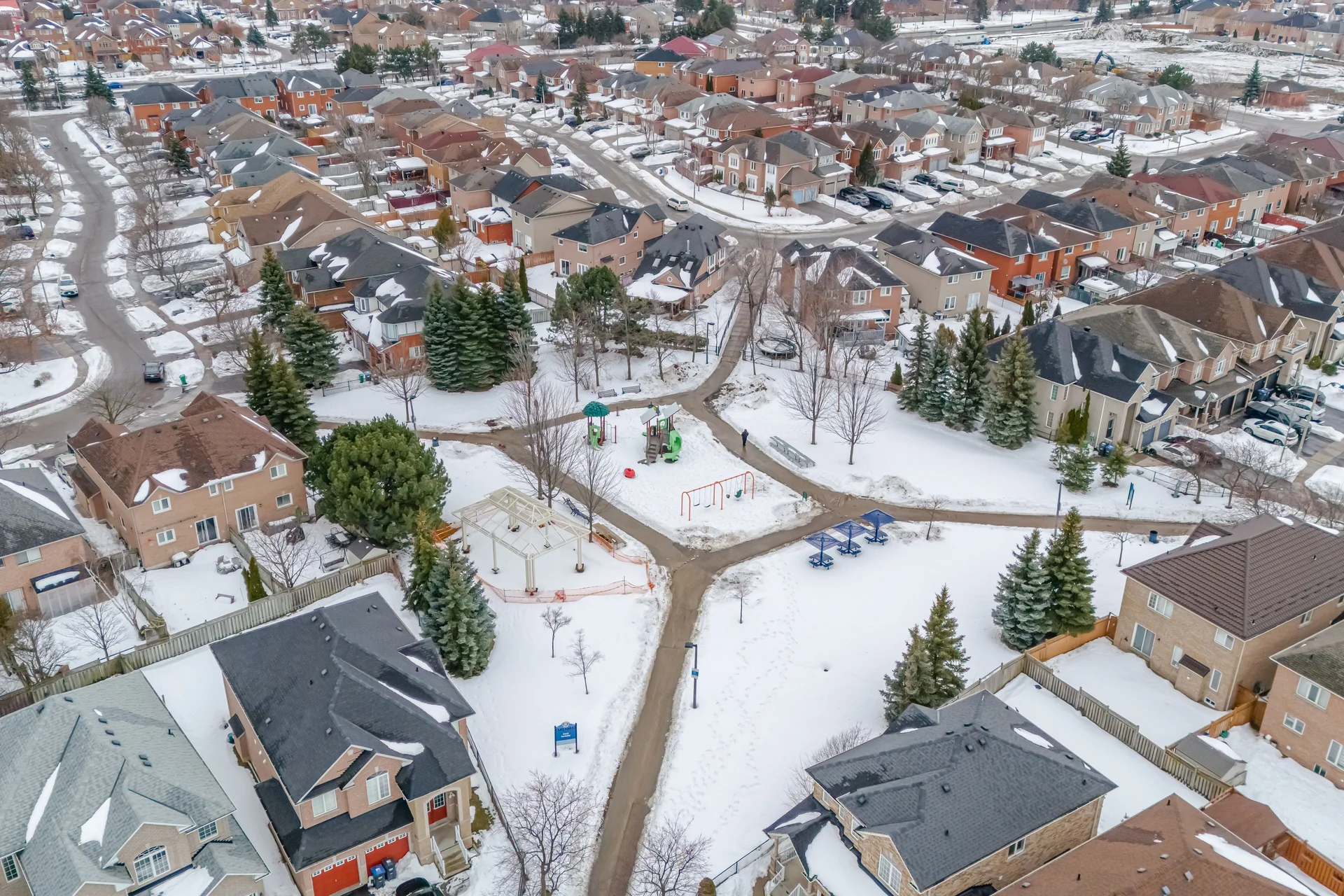 150 Fairwood Circle, Brampton - photo 84