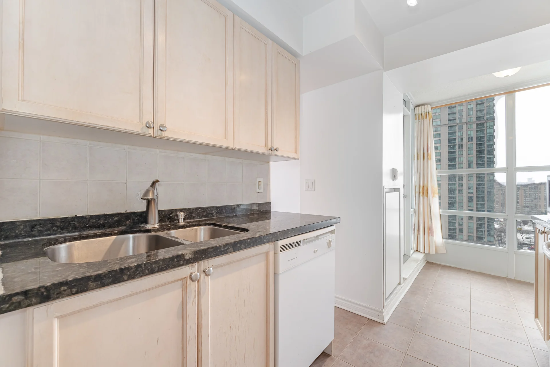 #1212-33 Elm Drive, Mississauga - photo 10