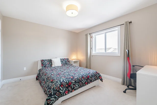 18 Daw Avenue, Hamilton - photo 50