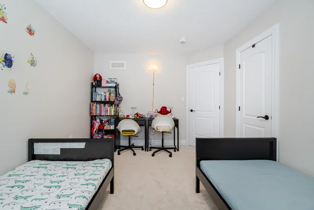 18 Daw Avenue, Hamilton - photo 53