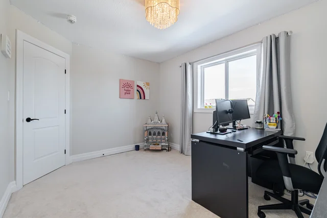 18 Daw Avenue, Hamilton - photo 55