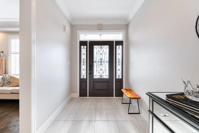 3318 Charles Biggar Drive, Oakville - photo 5