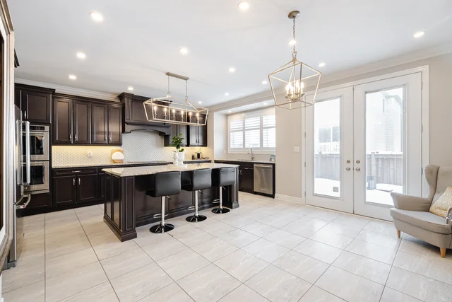 3318 Charles Biggar Drive, Oakville - photo 13